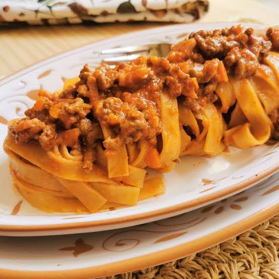 Tagliatelle a la Bolognese